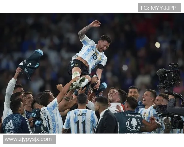 波特诺山丘与卢捷诺体育会的激烈对决揭示南美足球的魅力与竞争精神