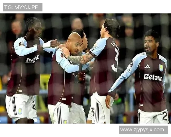 伯尔尼主帅谈骚乱：维拉球员在看台下庆祝，球迷以为被寻衅了